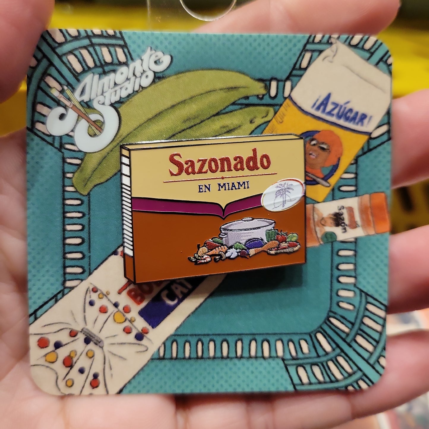 Sazonado en Miami Enamel Pin